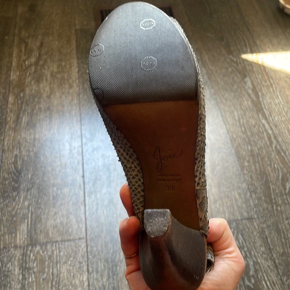 Heels - Picture 6 of 7